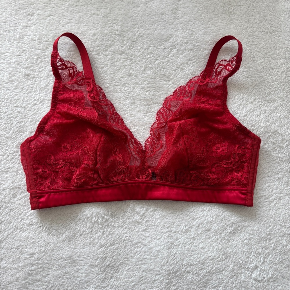 NWOT Understance Red Lace Bralette